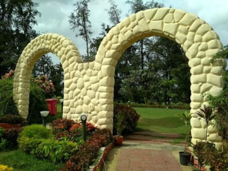 Hirwa Van Garden-3